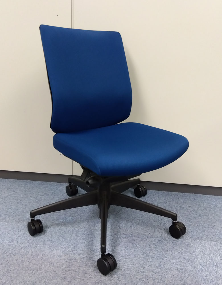 コクヨ　オフィスチェア　ウィザード2