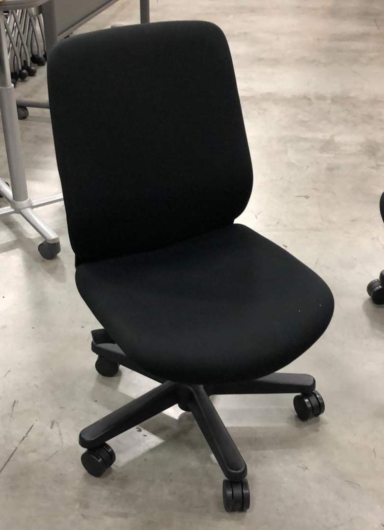 イトーキ事務チェア（トルテ）