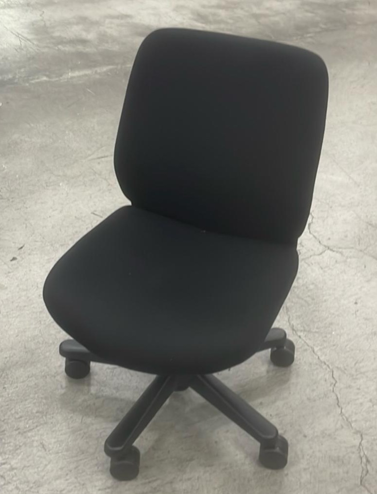 イトーキ事務チェア（トルテ）