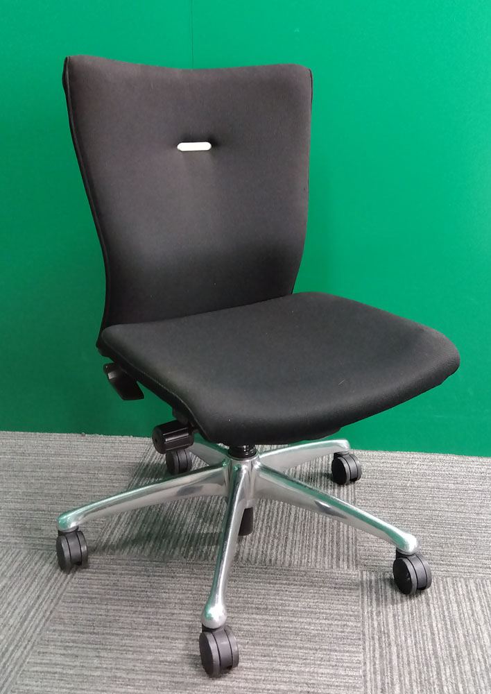 オカムラ事務チェア（フィーゴ）ロー