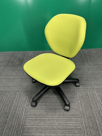 オフィスチェア　グリーン