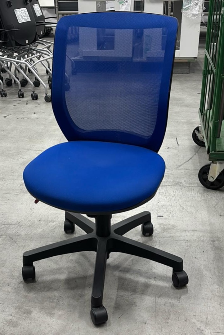 LION事務チェア（青）