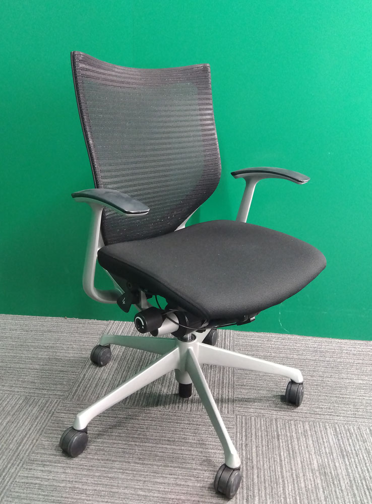 オカムラ事務チェア（バロン）ローバック