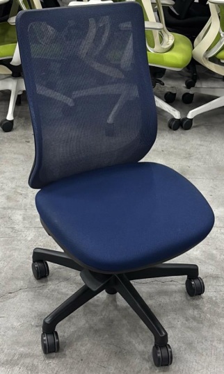 AICO　オフィスチェア　ブルー　背メッシュ