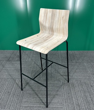 オカムラ　ハイチェア　スイープ