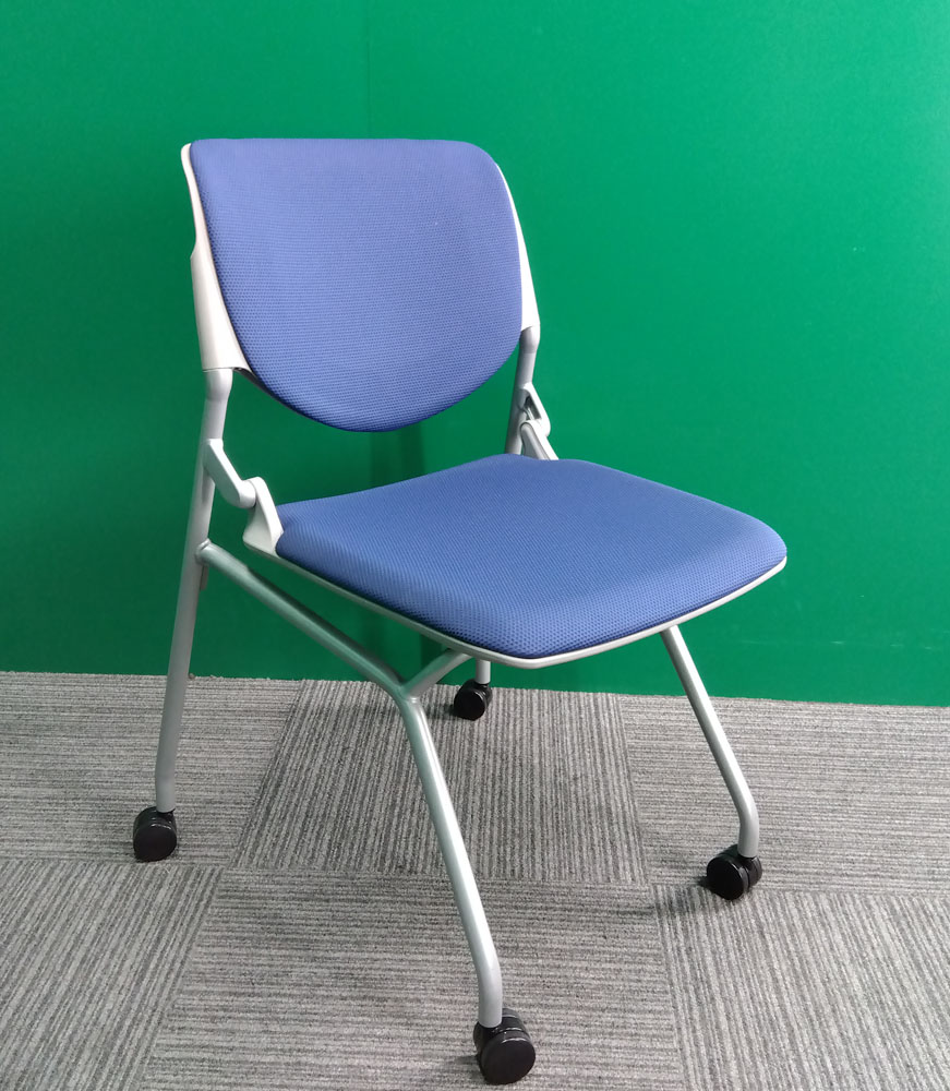 オカムラミーティングチェア（ルナ）