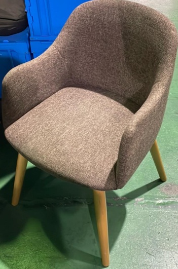 アームチェア　ブラウン