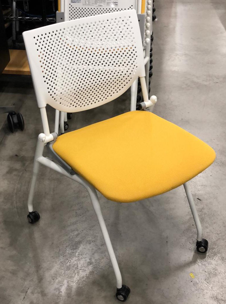 オカムラミーティングチェア（プロスタック　オレンジ）