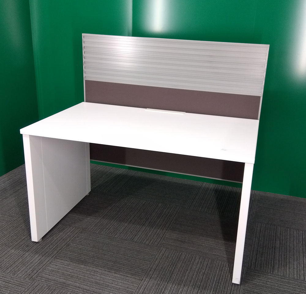 イナバパネル付平デスク