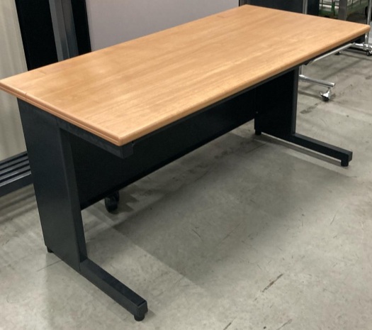 プラス　平デスク　黒足