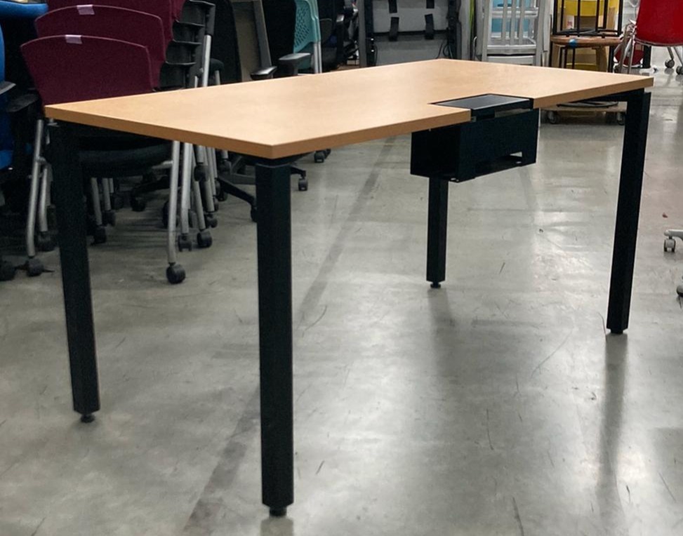 コクヨ平デスク（ワークフィット）