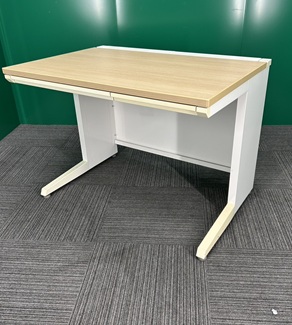 オカムラ　平デスク　木目天板W1000