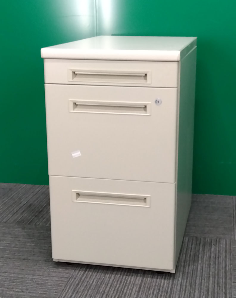 トヨスチール脇机