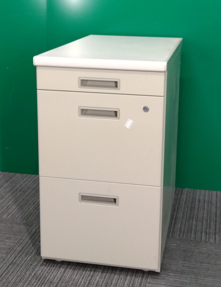 トヨスチール脇机