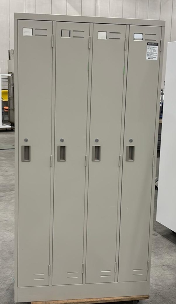 コクヨ4人用ロッカー
