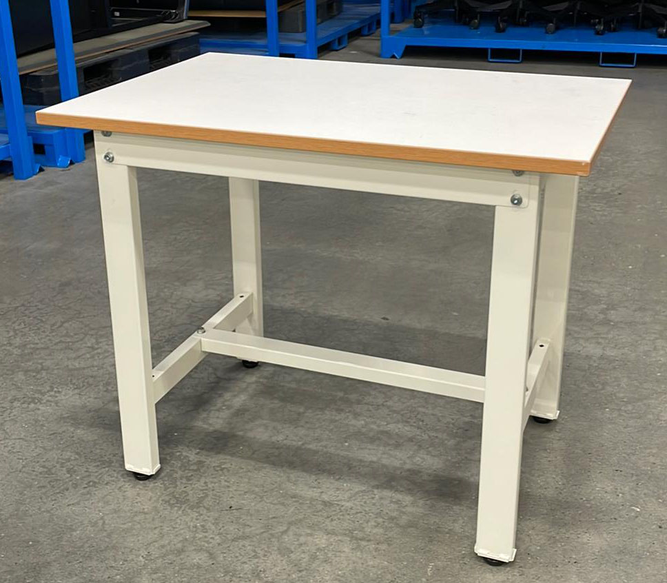 サカエ作業台（W900）