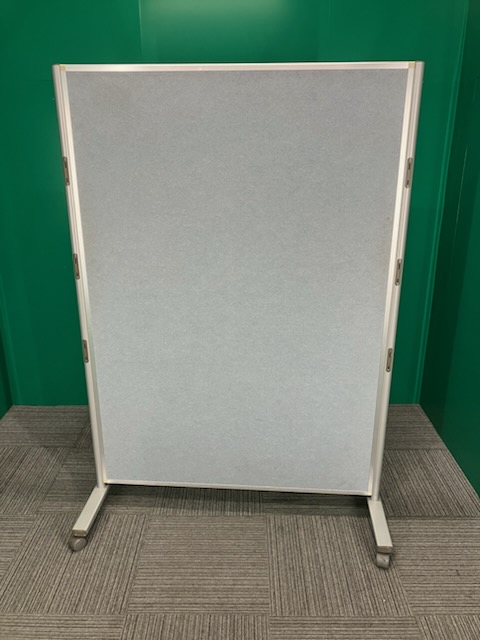 キャスター付パーティション