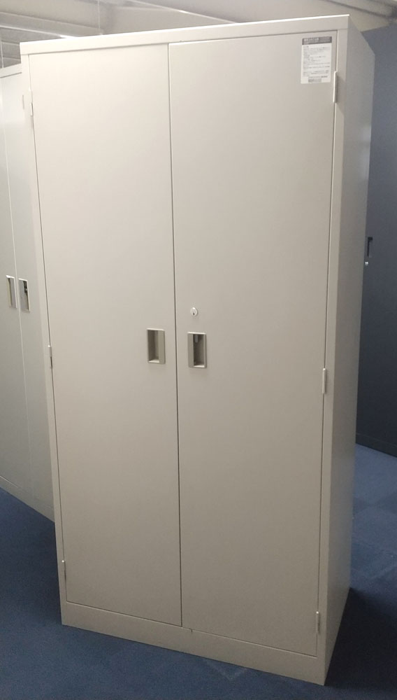 コクヨ　両開き書庫