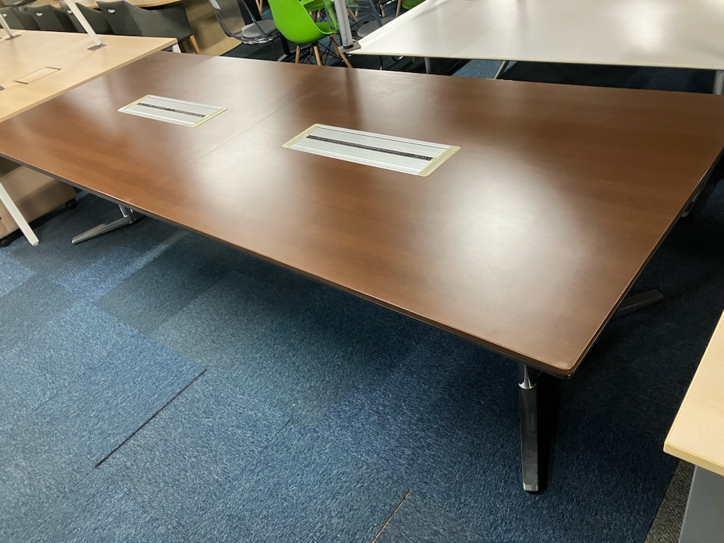 オカムラ 大型会議テーブル